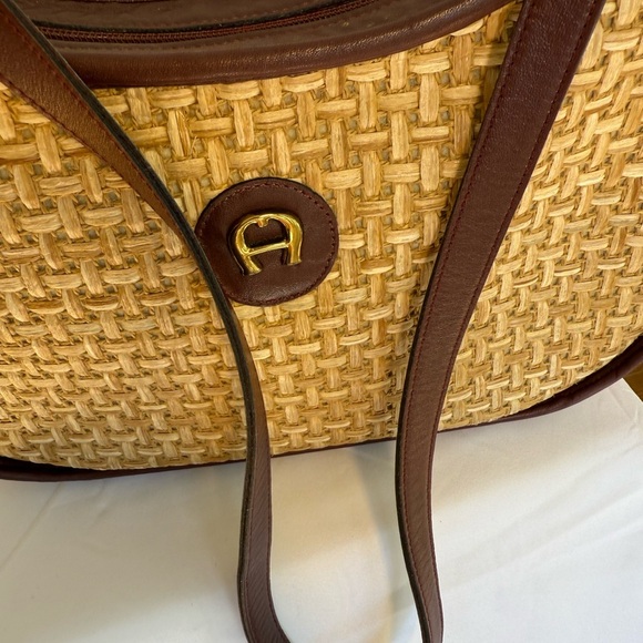 Etienne Aigner Woven Straw & Brown Leather Shoulder Bag Vintage-Inspired - Picture 8 of 12